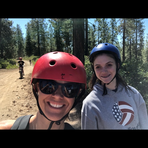 Meet your Posher, Sky - Picture 1 of 1